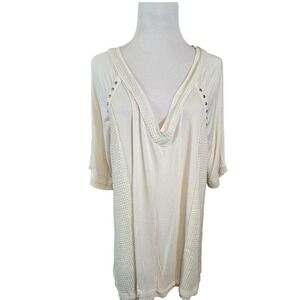 POL Women’s Short Sleeve Cream V-Neck Tunic Tee